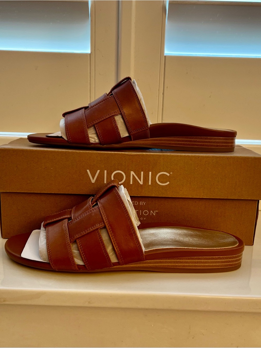 Vionic Glendora Tan Leather Slides NIB